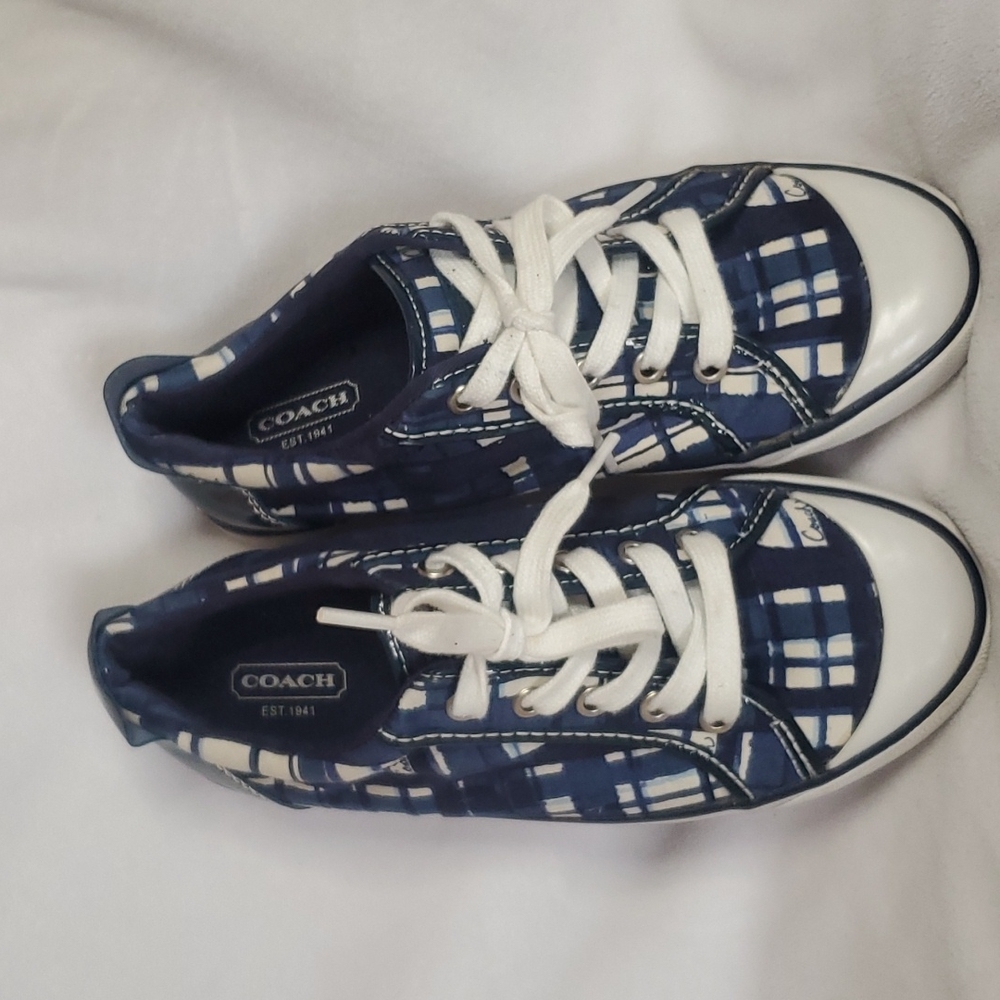 Coach tennis shoe